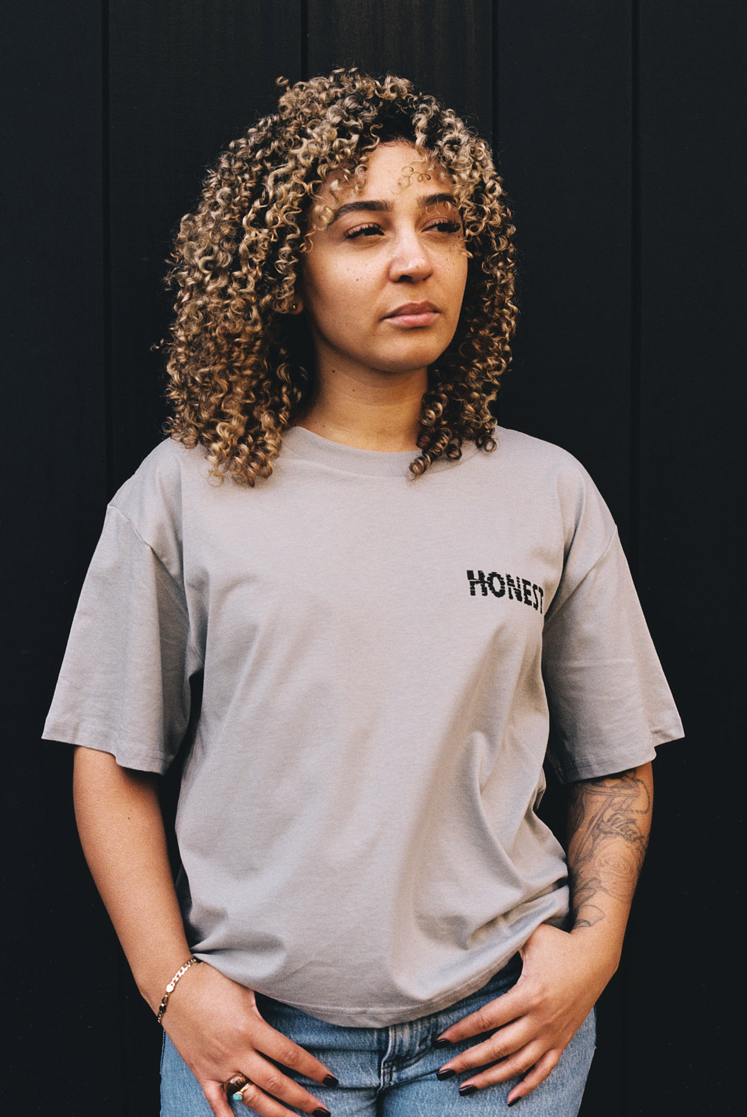 WORDSEARCH T- SHIRT - GREY (WOMENS)