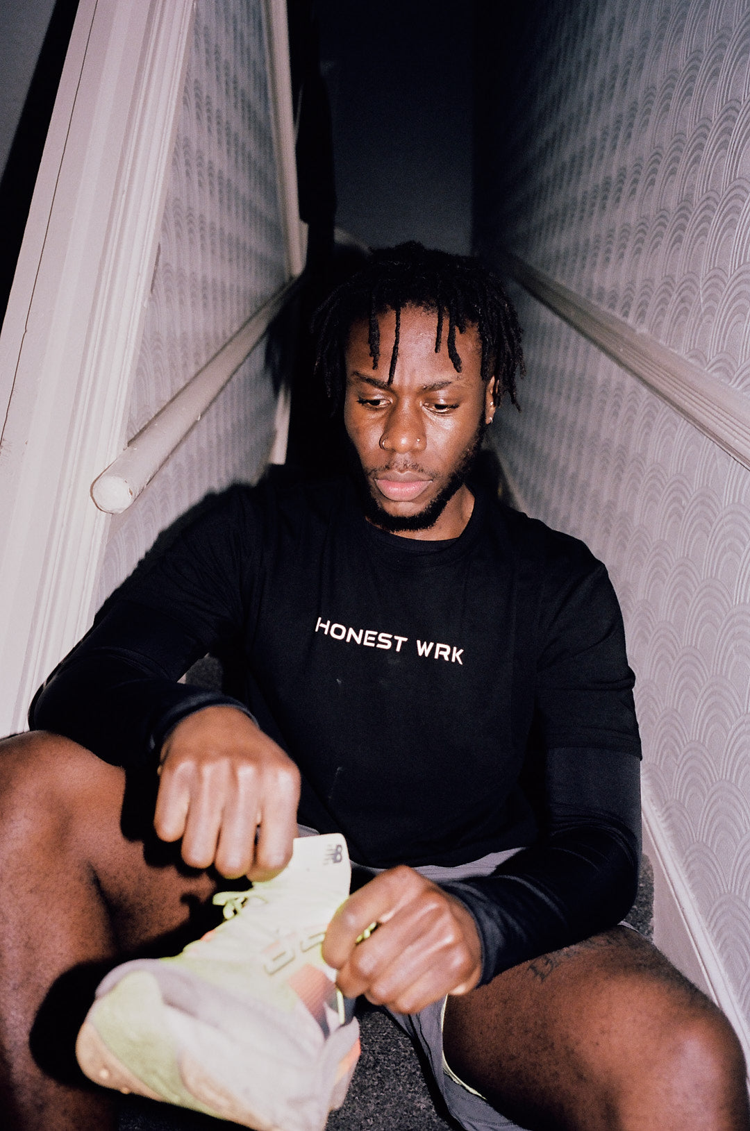 HONEST BLACK T-SHIRT